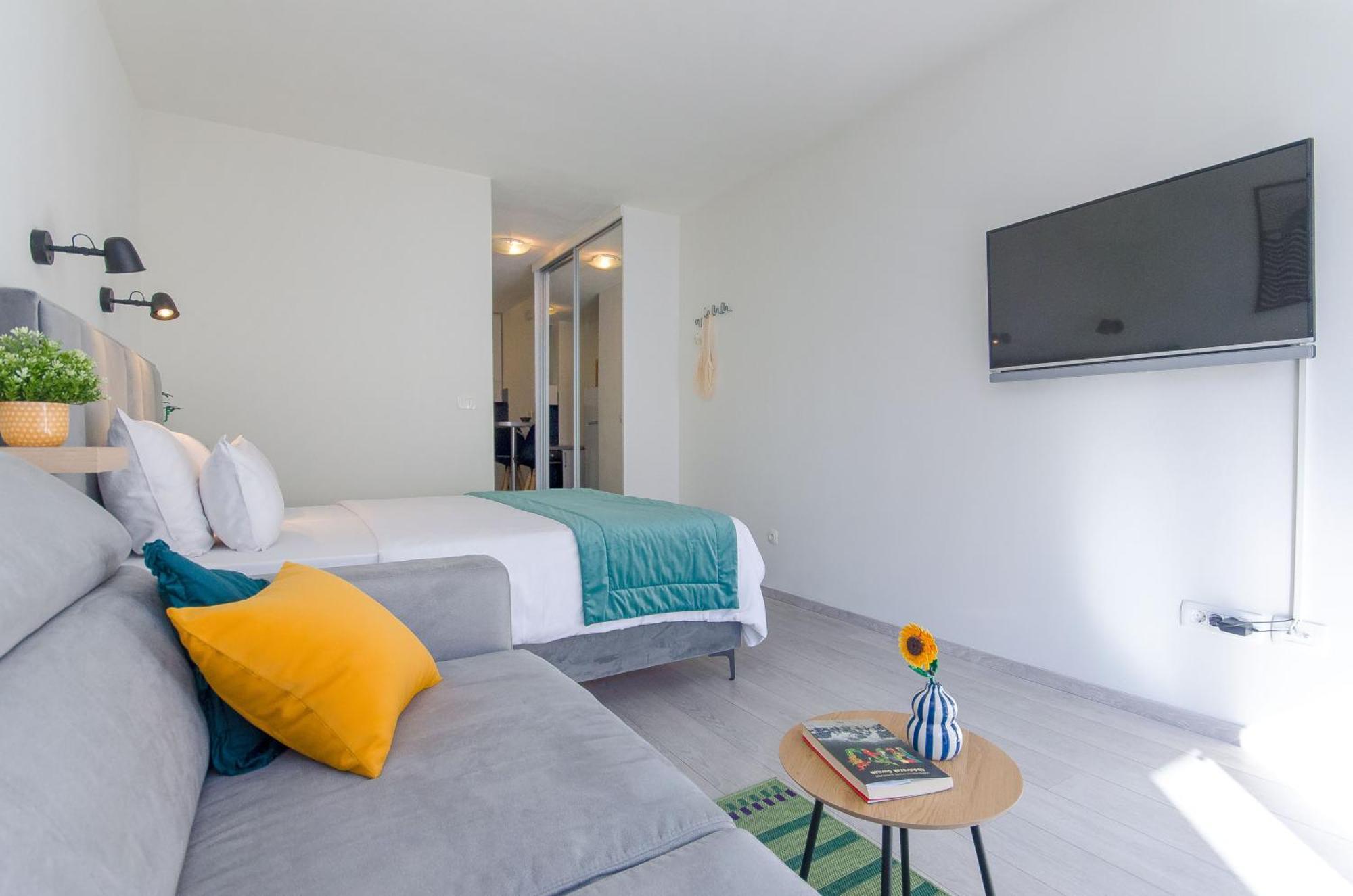 Side By Side Apartments Сплит Экстерьер фото