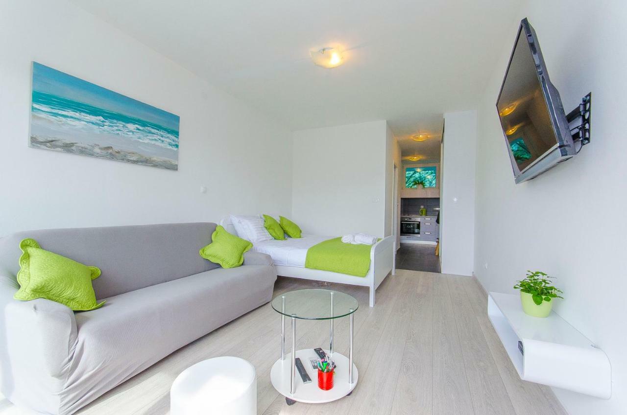 Side By Side Apartments Сплит Экстерьер фото